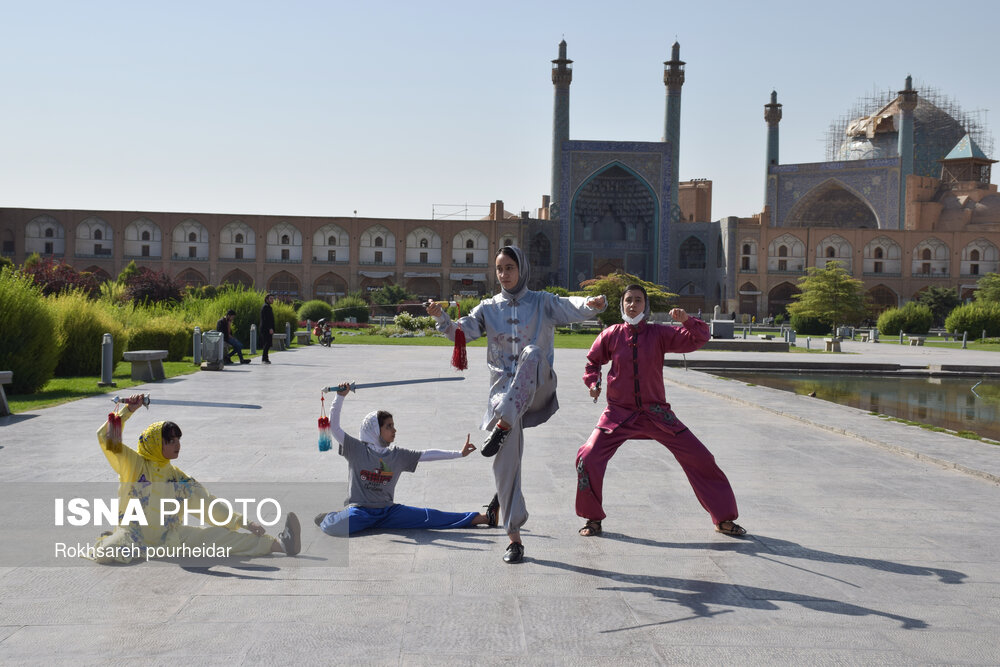 تصاویر: اجرای حرکات تایچی در میدان نقش جهان