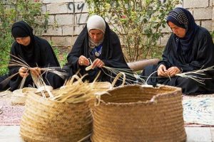 بانوان خراسانی دورریختنی ها را تبدیل به دلار کردند