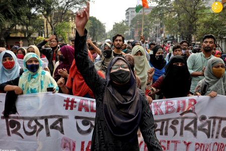 خشم مسلمانان هندی از  اقدام جدید اسلام ستیزانه دولت هند؛ ممنوعیت حجاب اجرایی شد