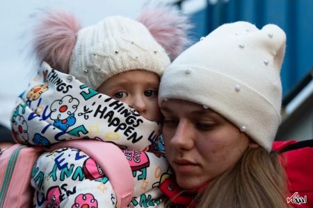 قاچاقچیانی که زنان و کودکان پناهنده اوکراینی را هدف میگیرند