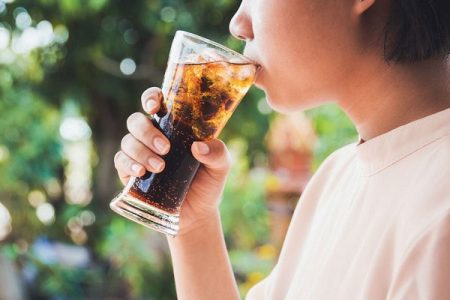 مصرف این نوشیدنی ها خطر ابتلا به سرطان کبد در زنان را افزایش میدهد