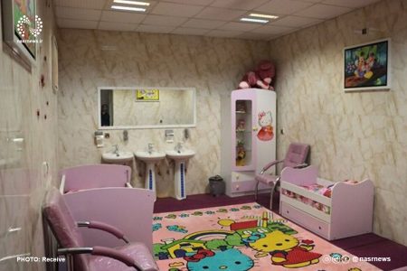 اتاق صورتی/ اتاق شیردهی مخصوص مادران در پایانه مسافربری تبریز