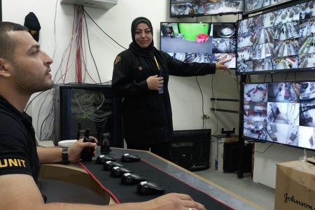 زنان «سکوریتی» در غزه/ شرکت‌های غزه،نگهبان امنیتی زن، استخدام می‌کنند