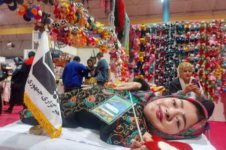 نمایش اراده آهنین بانوی معلول گیلانی در جشنواره اقوام گلستان