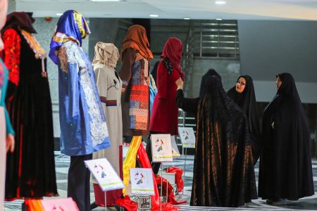 نمایشگاه عرضه مُد و لباس ایرانی اسلامی در کرمان