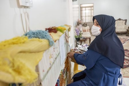 ایجادمکانی برای عرضه محصولات زنان سرپرست خانوار در البرز