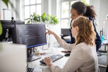 مقصر نابرابری جنسیتی در علوم رایانه‌ای کیست؟