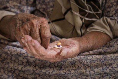 چالش های زنان سالمند تنها در ایران