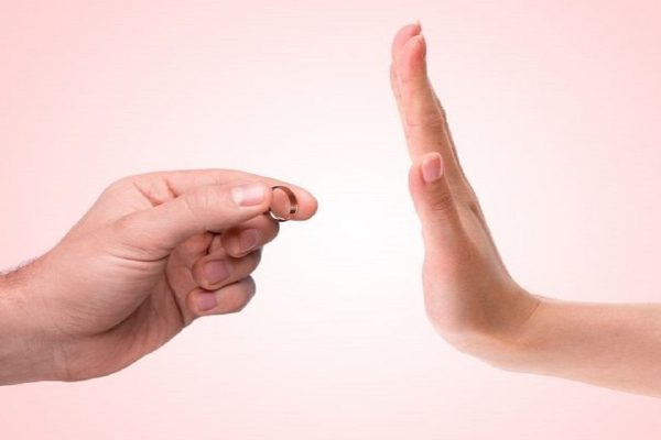 دلایل گریز دختران از ازدواج