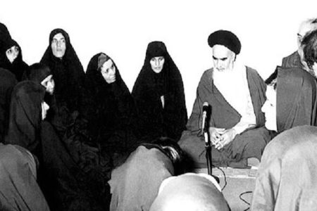 نقش زنان در پیروزی انقلاب اسلامی ایران از منظر امام راحل