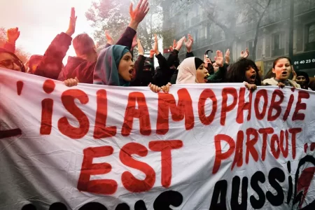 اسلام هراسی زنان مسلمان فرانسوی را به مهاجرت واداشت