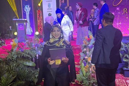 جایزه رانیا ۲۰۲۴ مالزی در دستان بانوی ایرانی