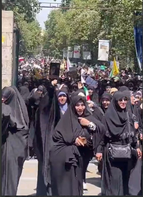 زن زندگی آزادی حقیقت است