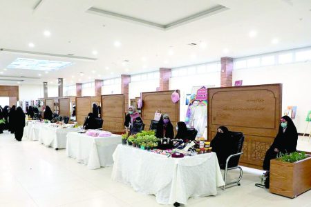 زنان خادمیار؛ جهاد خاموش بانوان سرپرست خانوار در سایه مهر رضوی