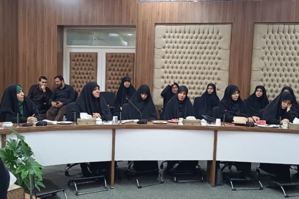 در جنگ فرهنگی، روایت از زنان سلاح است