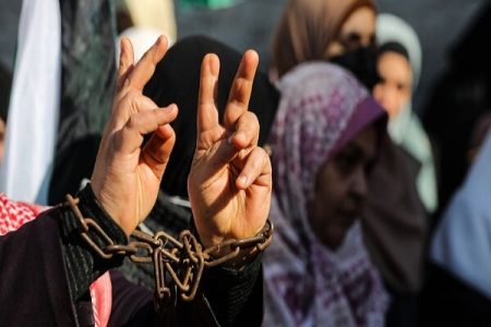  زن، وطن، ایستادگی؛ زنی که از عرفات نترسید
