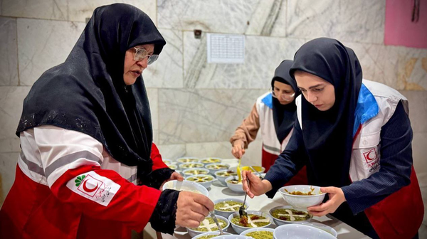 از اسارت تا خدمت؛ زنانی همیشه خط‌ مقدم