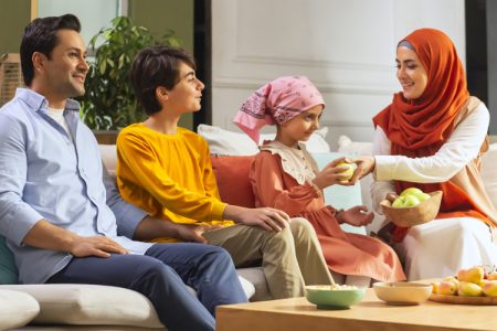 پدران در سایه؛ تبلیغات تلویزیونی چگونه ستون خانواده را تضعیف می‌کند؟