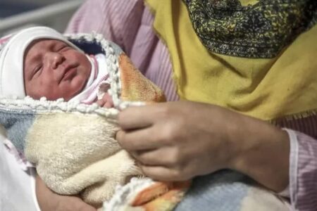 مادران کارگر، یک فصل بیشتر در کنار نوزاد