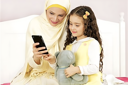سلاح سرد جنگ نرم؟ گوشیِ هوشمندِ یک زنِ قوی