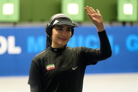 بانوی تپانچه، آسیا رو نشونه گرفت
