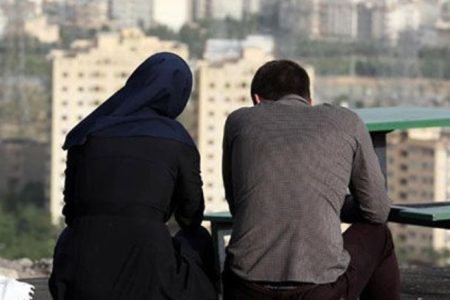 بررسی پیامدهای ازدواج سفید در مقابل ازدواج رسمی