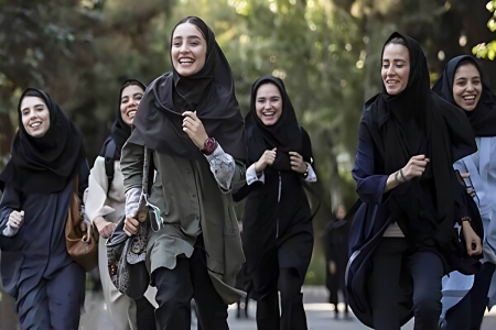 چالش های خاص دخترانه در دنیای امروز
