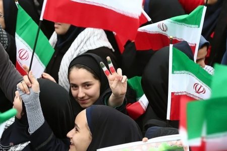 زن ایرانی به دلیل برهم زدن مدل‌های سکولار و درخشش در عرصه‌های مختلف؛ در تیررس حوادث است