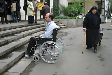 مناسب‌سازی شهر علی آباد برای توان‌یاب‌ها و زنان باردار