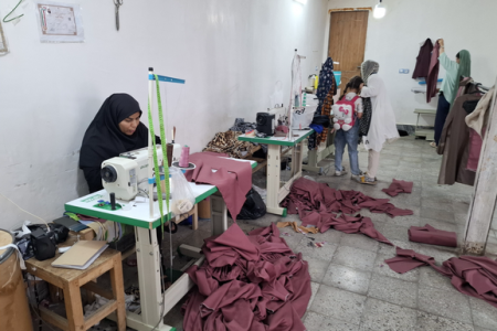 بانوی اشتغال‌آفرین برای زنان بی‌پناه