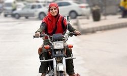 چه کسانی مخالف موتورسواری زنان هستند؟