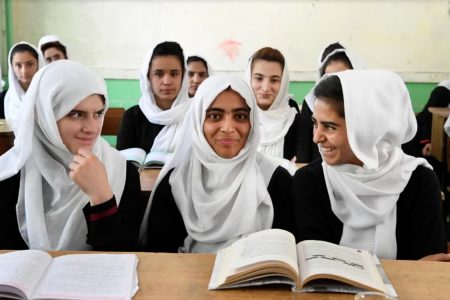 طالبان: بازگشایی مدارس دخترانه منوط به «اجازه شرعی» است