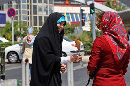 مطالبه‌گری حجاب یعنی اقناع، نه اتهام