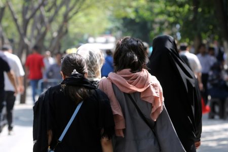 توقف قانون حجاب غیرقانونی است
