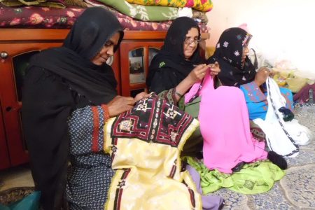 صنایع‌دستی بانوان سیستان و بلوچستان به جنگ خشکسالی آمده است