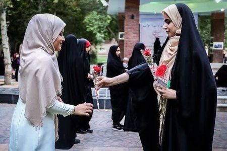 حجاب و حمایت از خانواده، درخواست جدی مراجع و نمایندگان مجلس