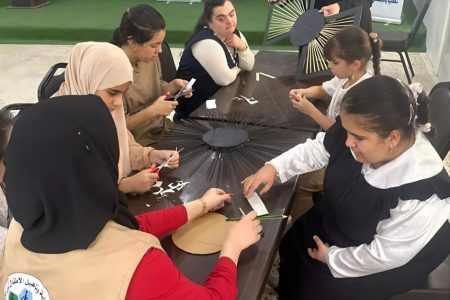 پادزهر درد؛ مادر موصلی با قلب شکسته، بهار زندگی را به ۱۰۰ کودک معلول هدیه کرد