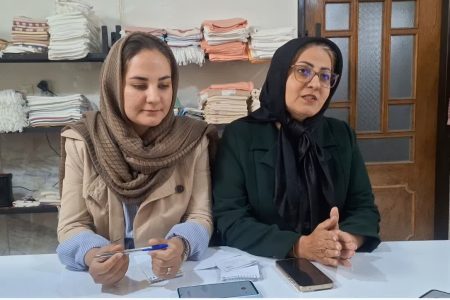 از دار قالی‌بافی تا بازار جهانی؛ رویای دوخته‌شده مادر و عروس