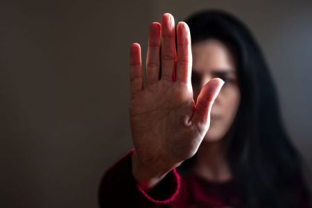 اروپای متمدن؛ از هر سه زن در اتحادیه اروپا، یک نفر قربانی خشونت جنسی