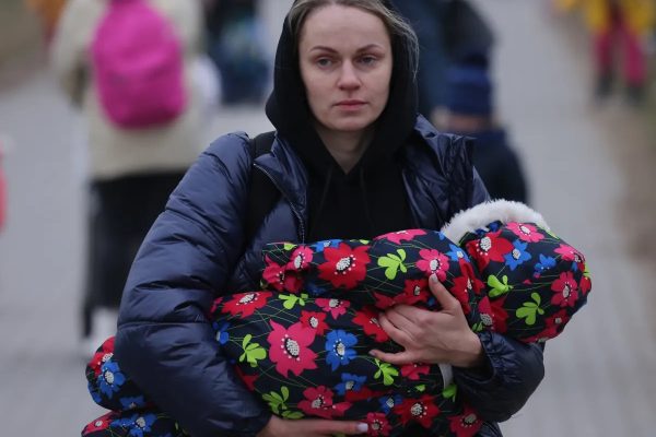 چالش‌های چندگانه‌ی زنان مهاجر در سوئد: اشتغال، سلامت و اسکان