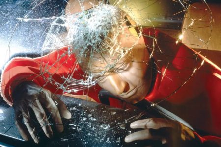 شکاف مرگبار در استانداردهای ایمنی؛ چرا زنان قربانیان پنهان تصادفات هستند؟