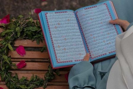 حجاب به‌مثابه نظام اخلاقی و ضامن کرامت زن در اسلام