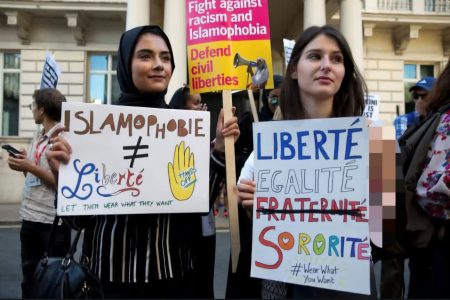 حجاب، دیواری نامرئی؛ زنان مسلمان و مبارزه دوگانه با تبعیض در فرانسه