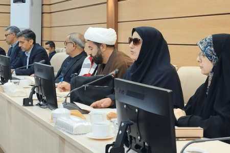 افتخار دختر ایرانی با عصای سفید