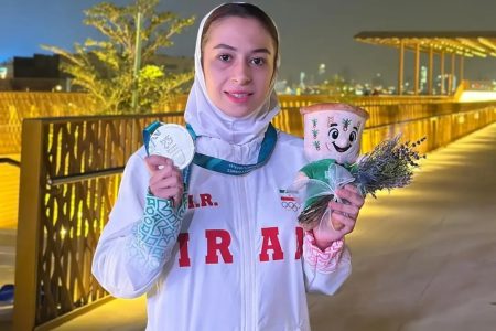 فرشته حسن‌زاده؛ نائب‌قهرمانی که «ایستادگی» را تقدیم رهبر انقلاب کرد