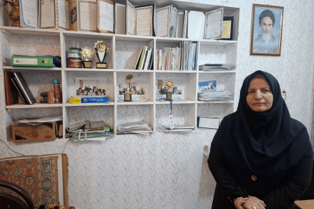 نقش‌هایی از امید: بانوی بروجردی که دار قالی را به دارِ زندگی زنان تبدیل کرد