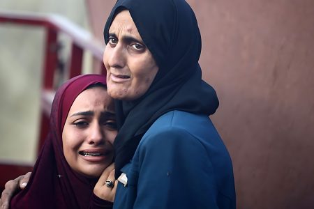 فرسودگی شغلی؛ زنان غزه چگونه زیر خاکستر نابودی کار می‌کنند؟