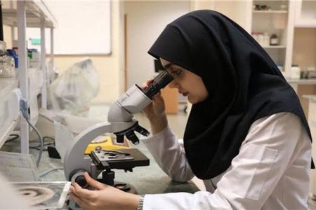 معرفی بی‌بی فاطمه حقیرالسادات بانوی پیشتاز یزدی در نانو بیوتکنولوژی