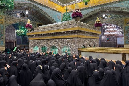 برگزاری مراسم غبارروبی حرم امام رضا(ع) با مشارکت بانوان