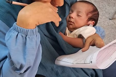 همراه کودک در کلاس درس؛ دانشگاهی که با واقعیت زندگی مادران همدلی کرد